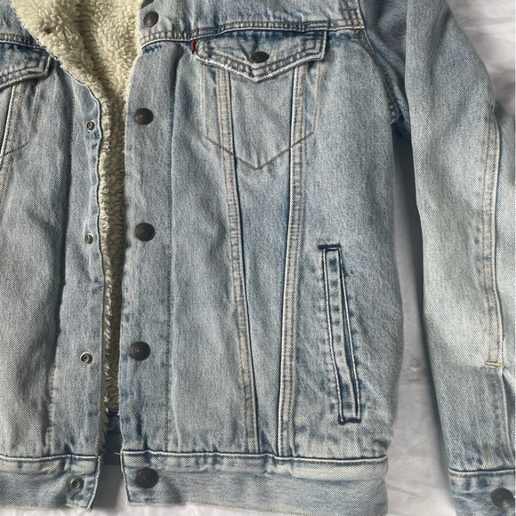 Vintage Levi’s Denim Sherpa lined trucker jacket - Picture 2 of 4
